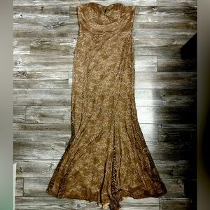 Le Château mermaid fit strapless dress. Zip back, Lightly Boned bodice, Mauve